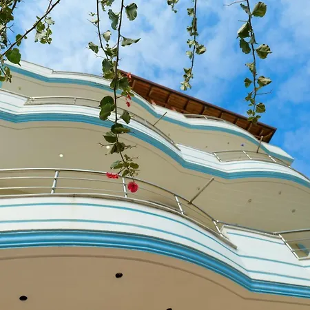 Апартаменты Sunborn Ксамил